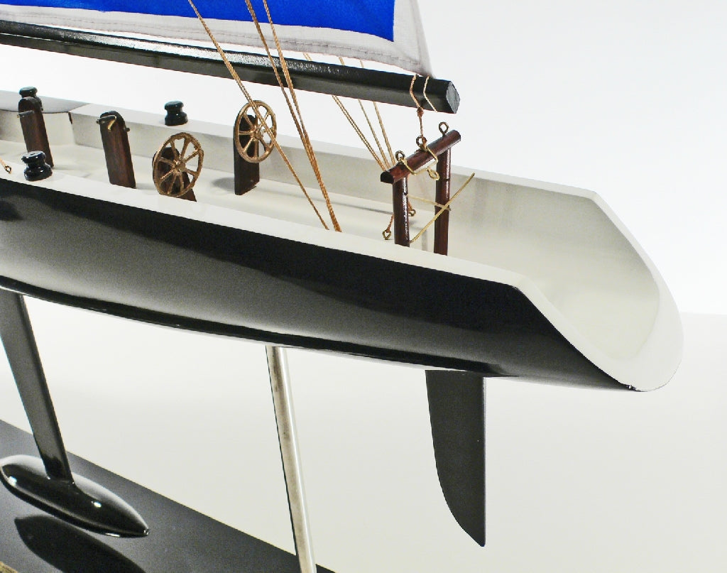 Modellschiff BMW Oracle Segelschiff Holzmodellschiff.de