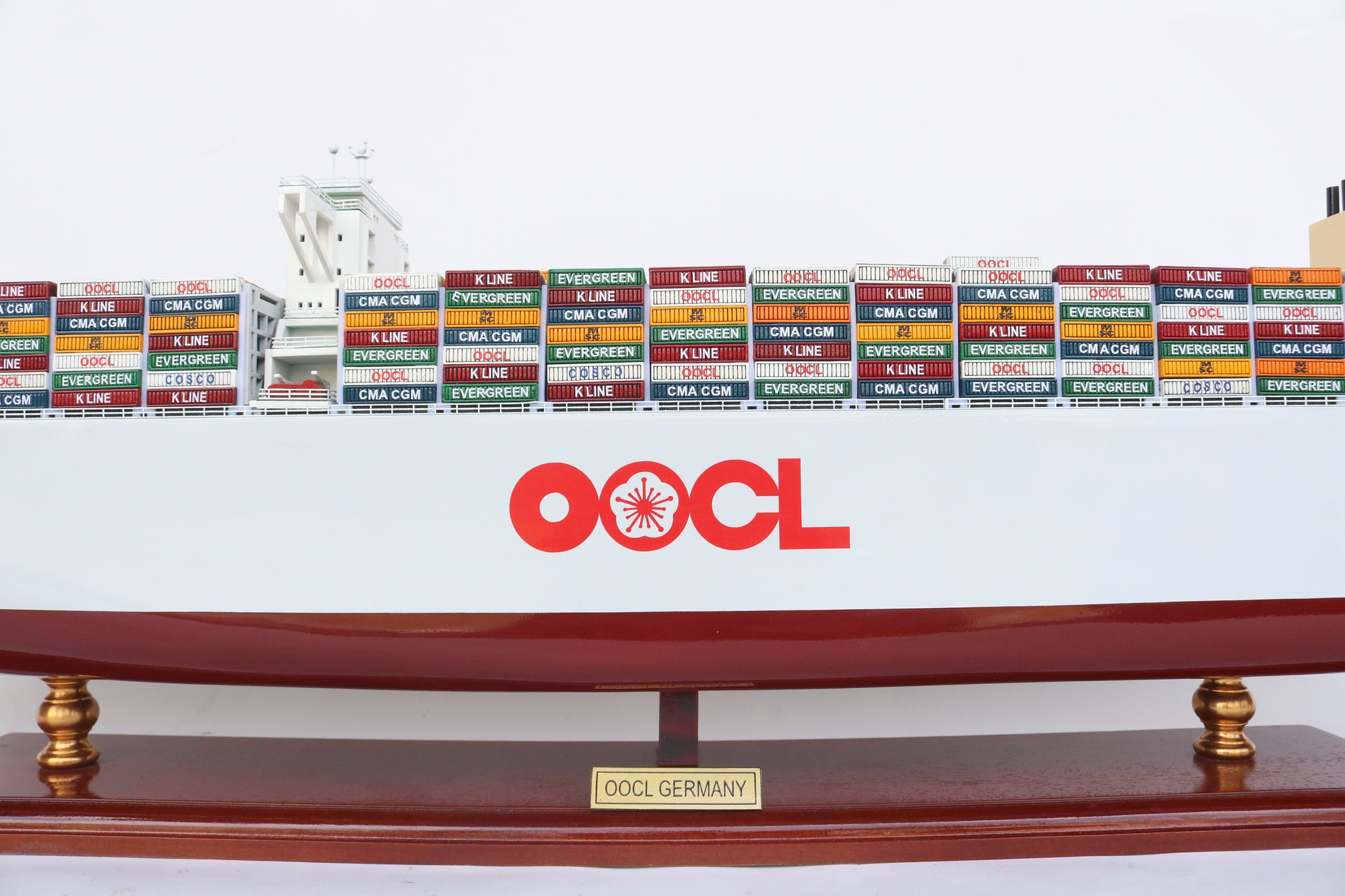 Modellschiff Containerschiff OOCL Germany