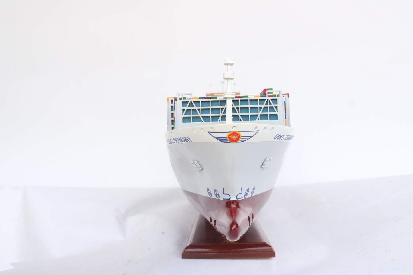 Modellschiff Containerschiff OOCL Germany