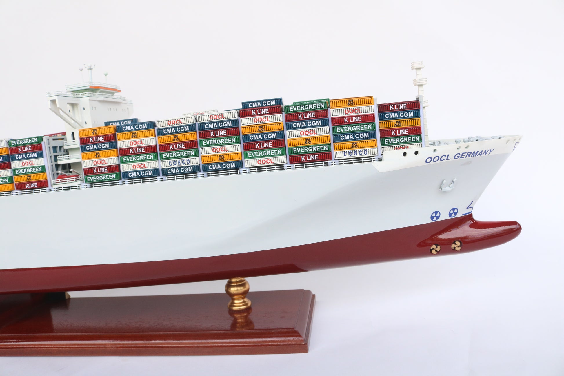 Modellschiff Containerschiff OOCL Germany
