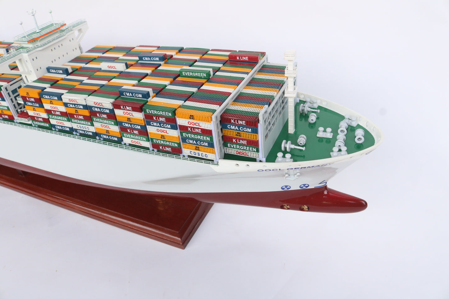 Modellschiff Containerschiff OOCL Germany