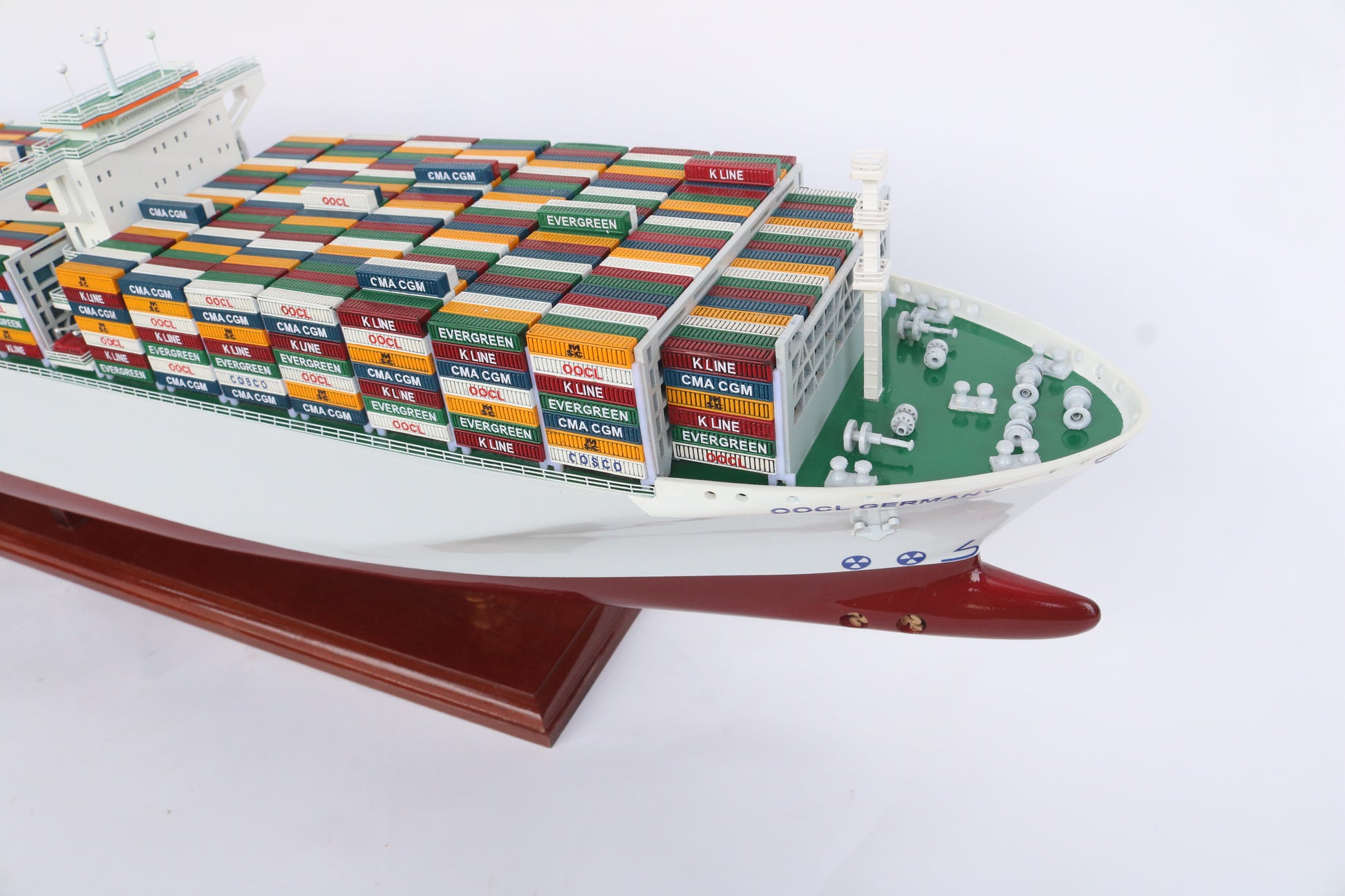 Modellschiff Containerschiff OOCL Germany