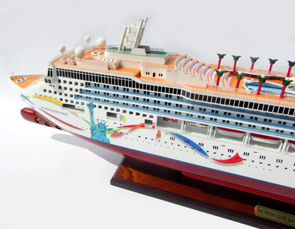 Modellschiff Kreuzfahrtschiff Norwegian Dawn