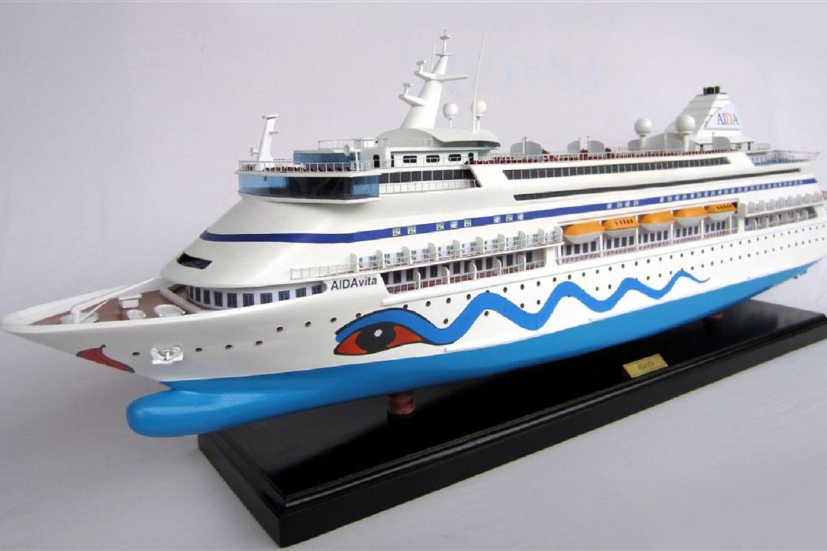 Modellschiff AIDA VITA Kreuzfahrtschiff Holzmodellschiff.de Standmodell