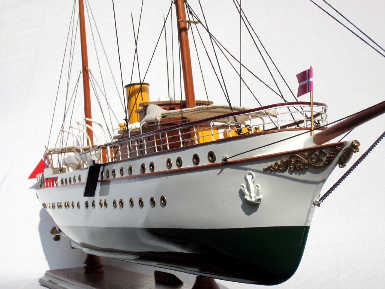 Modellschiff Dannebrog Dampfschiff Holzmodellschiff.de