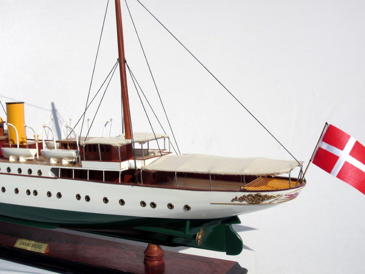 Modellschiff Dannebrog Dampfschiff Holzmodellschiff.de