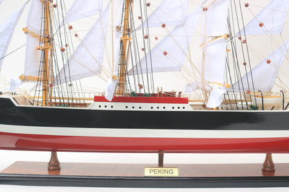 Modellschiff Peking Segel gesetzt