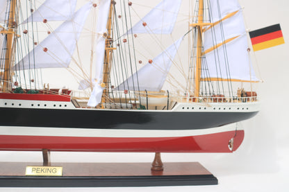 Modellschiff Peking Segel gesetzt