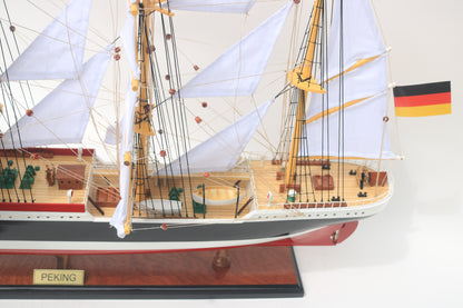 Modellschiff Peking Segel gesetzt