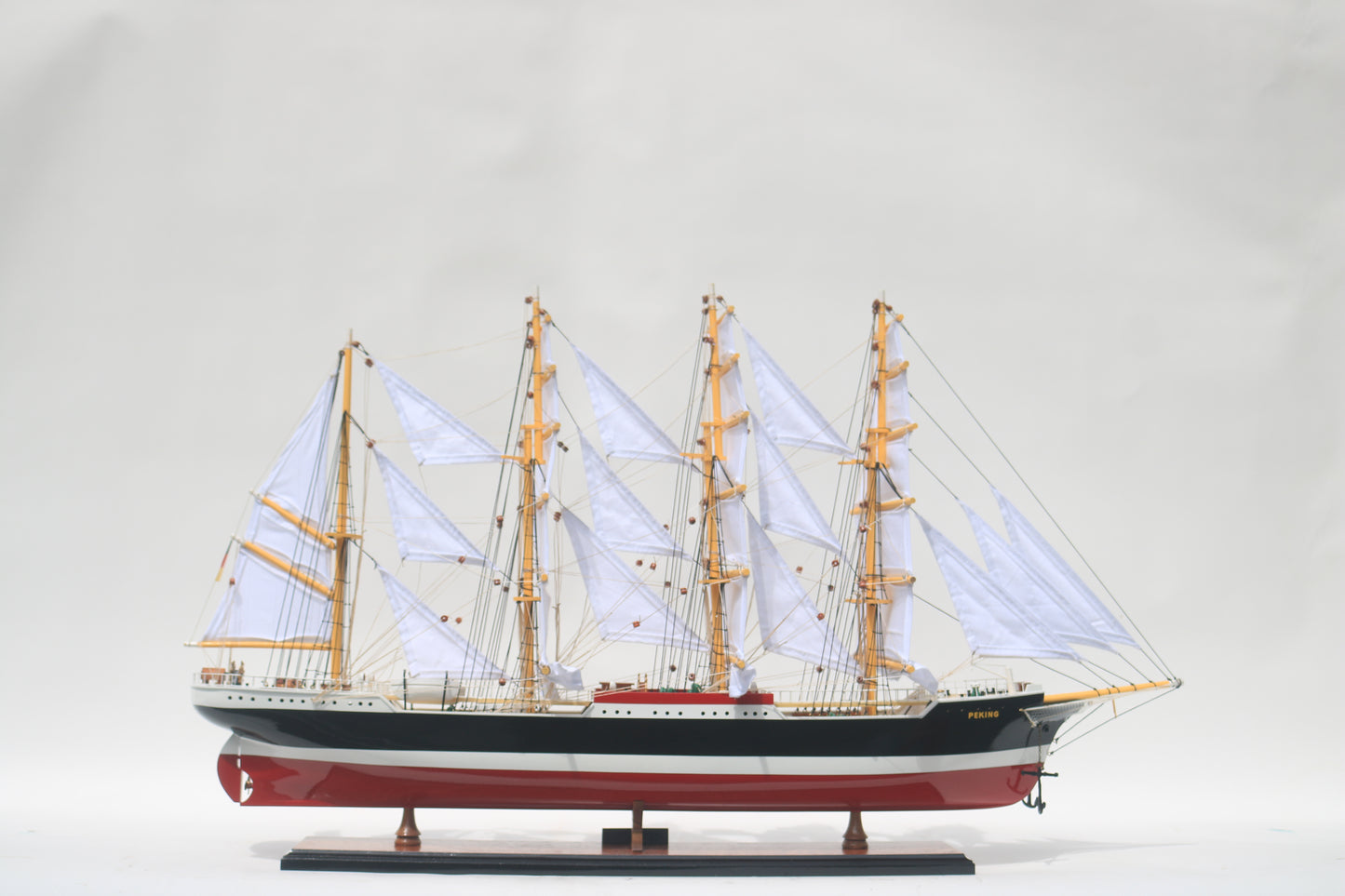 Modellschiff Peking Segel gesetzt