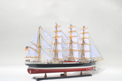 Modellschiff Peking Segel gesetzt