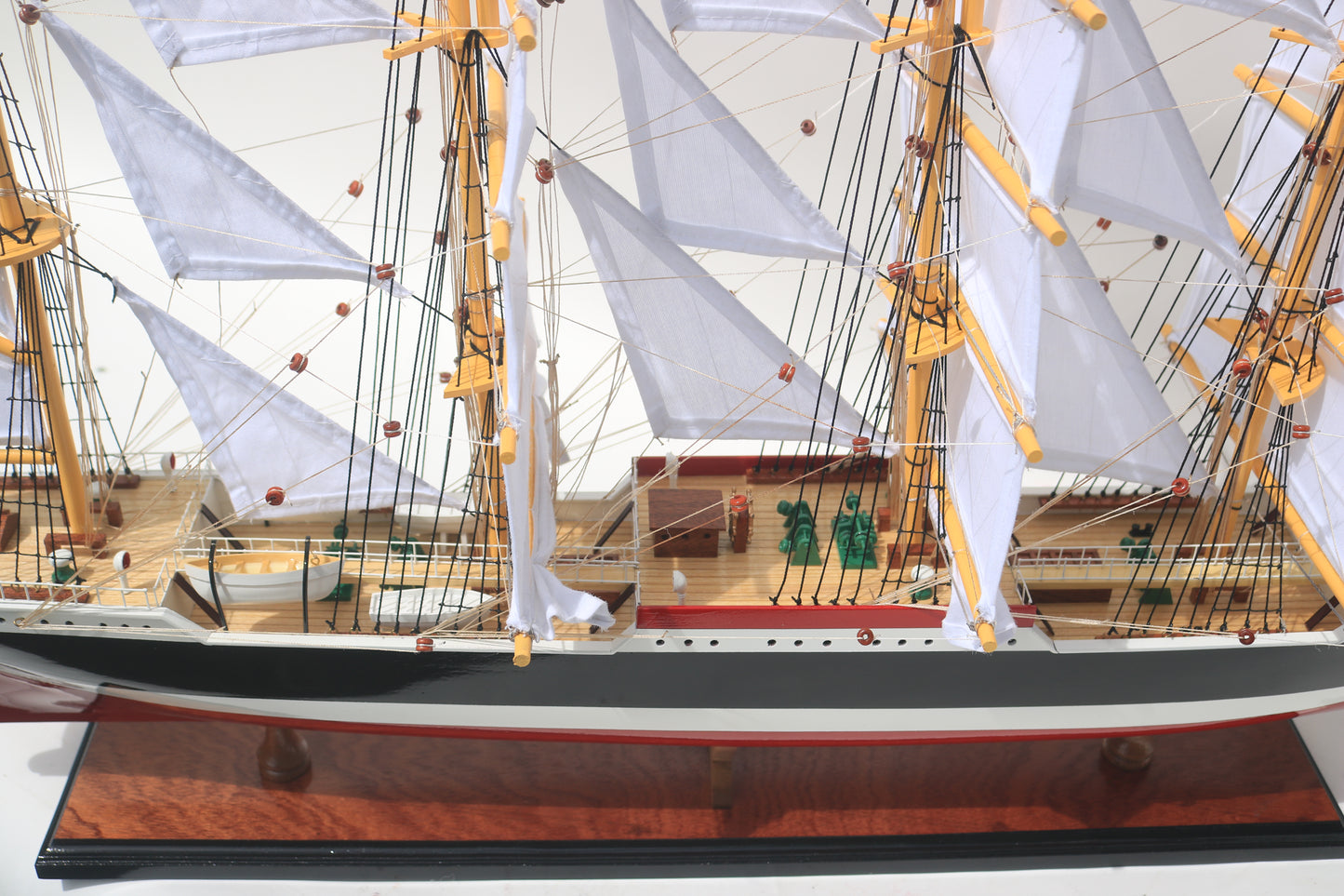 Modellschiff Peking Segel gesetzt