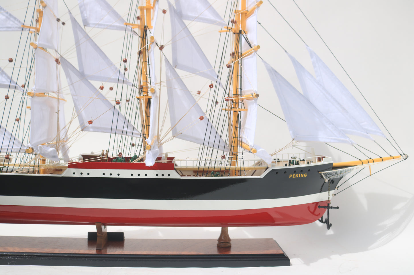 Modellschiff Peking Segel gesetzt