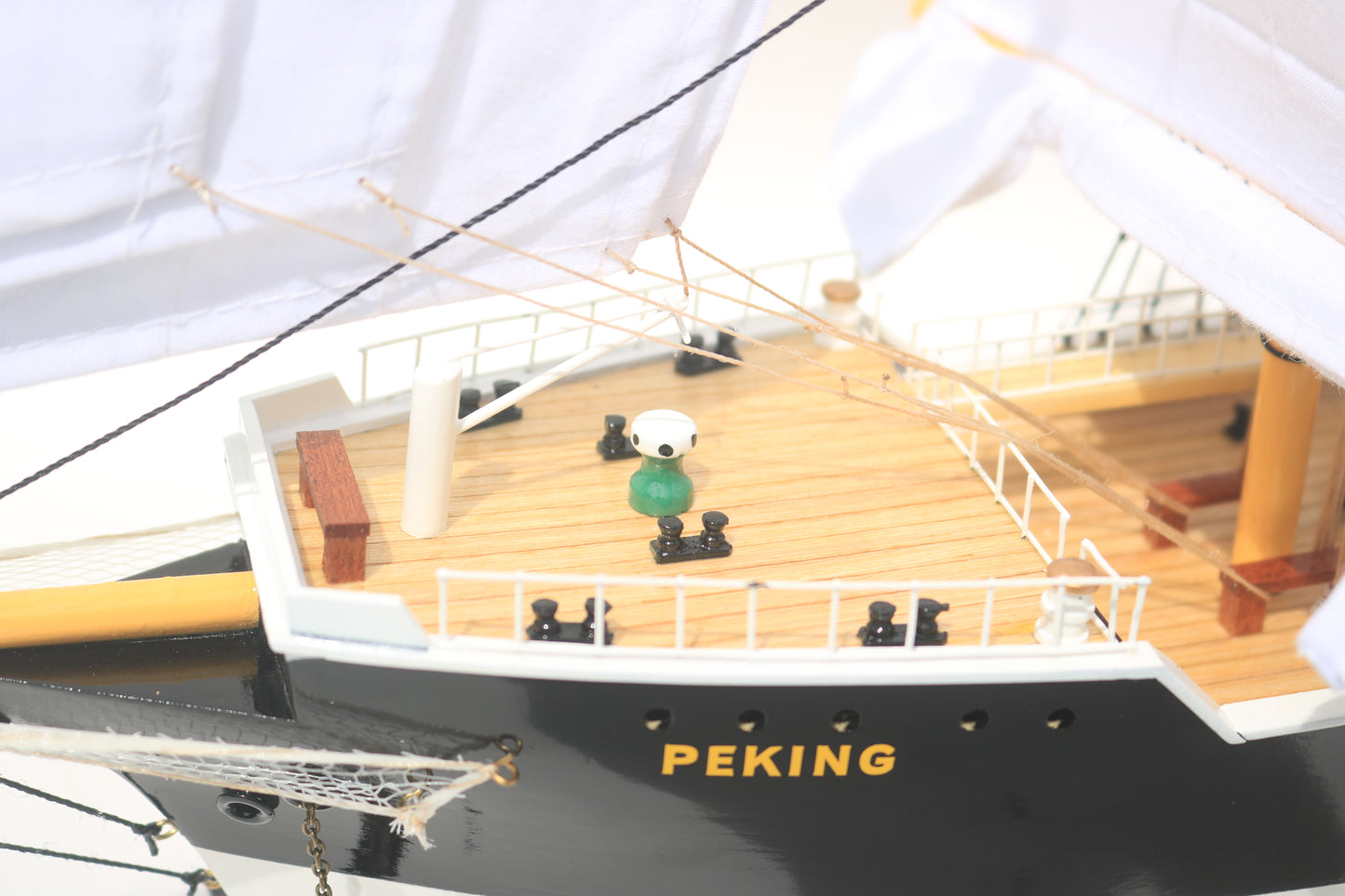 Modellschiff Peking Segel gesetzt