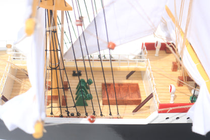 Modellschiff Peking Segel gesetzt