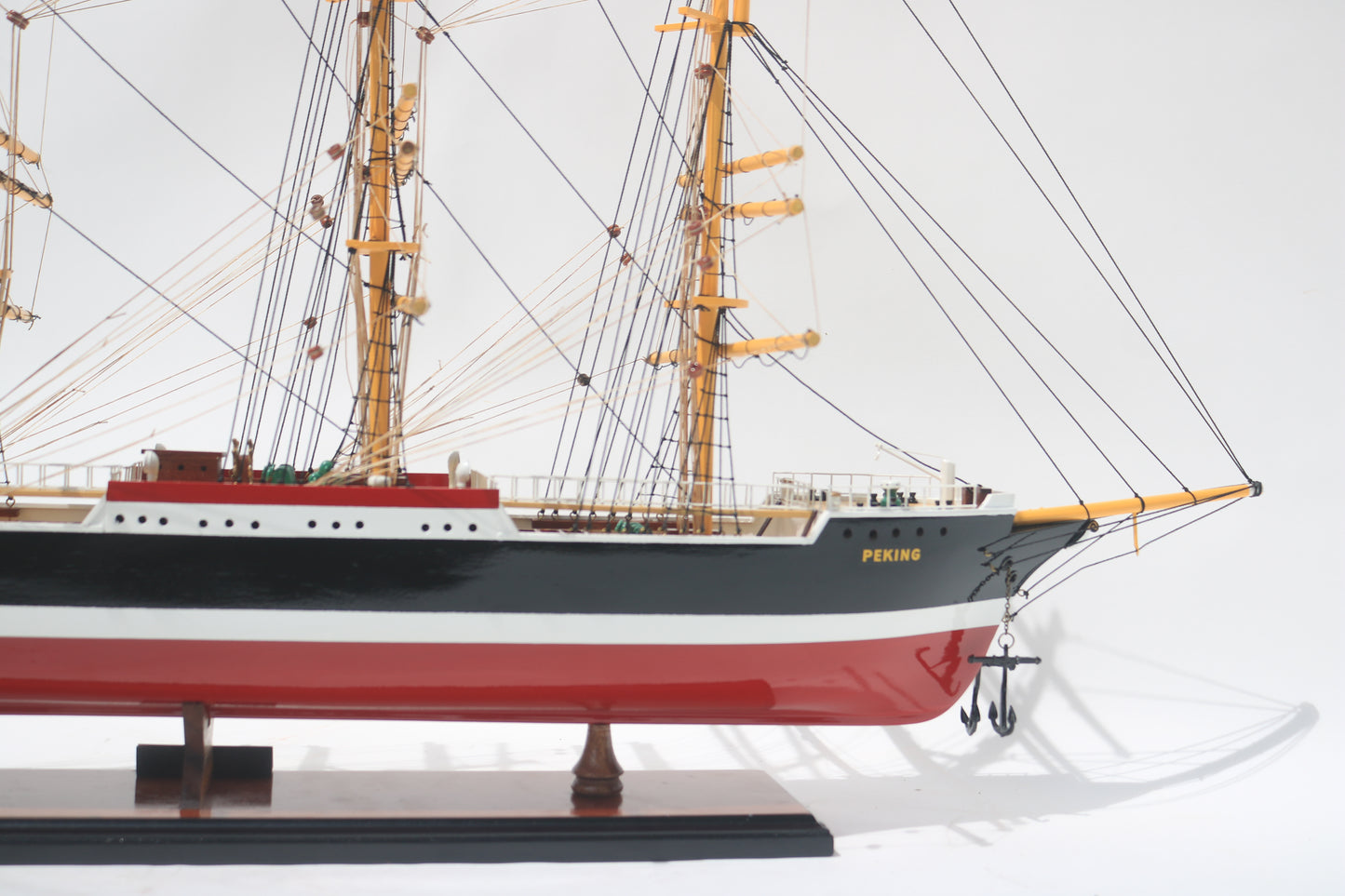 Modellschiff Peking Segel gerefft