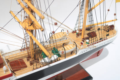 Modellschiff Peking Segel gerefft