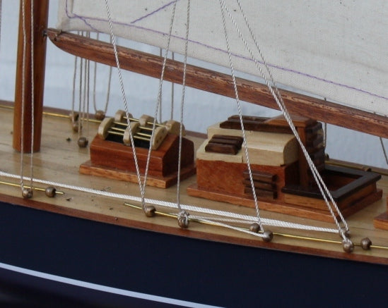 Modellschiff Endeavour Holzmodellschiff.de
