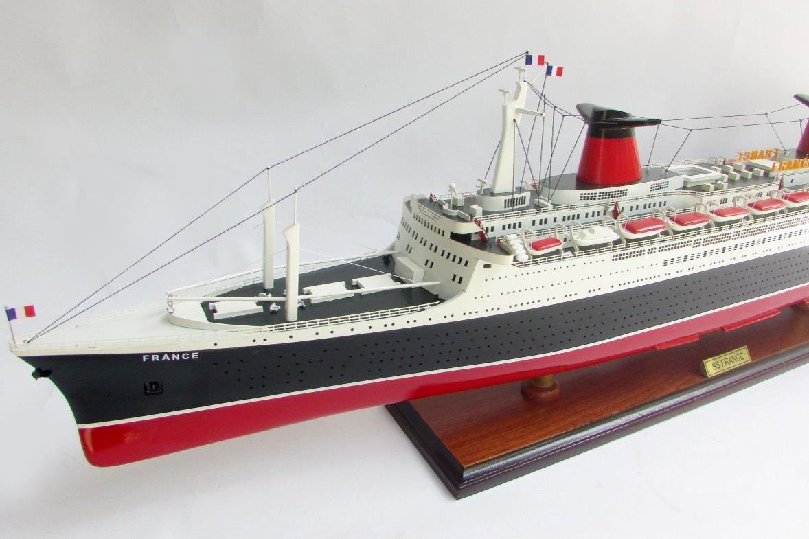 Modellschiff Kreuzfahrtschiff SS France
